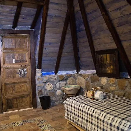 Happy Glamping Madonie Luxusní stan
